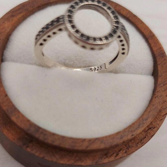 925 Sterling Silver Oxidized O Ring - Picture 5 of 6